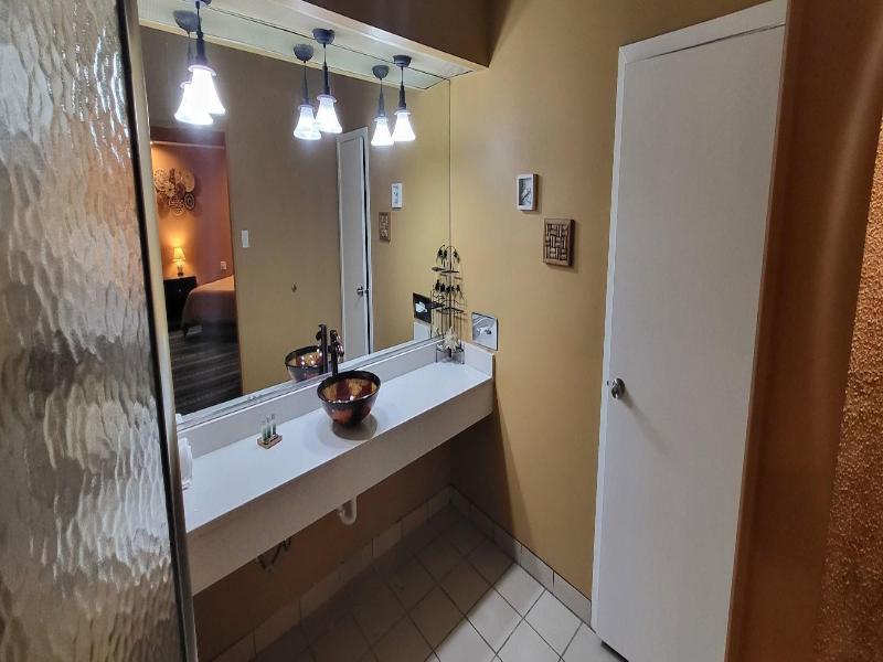 Inn Of The Dove Harrisburg-hershey Romantic Suit image