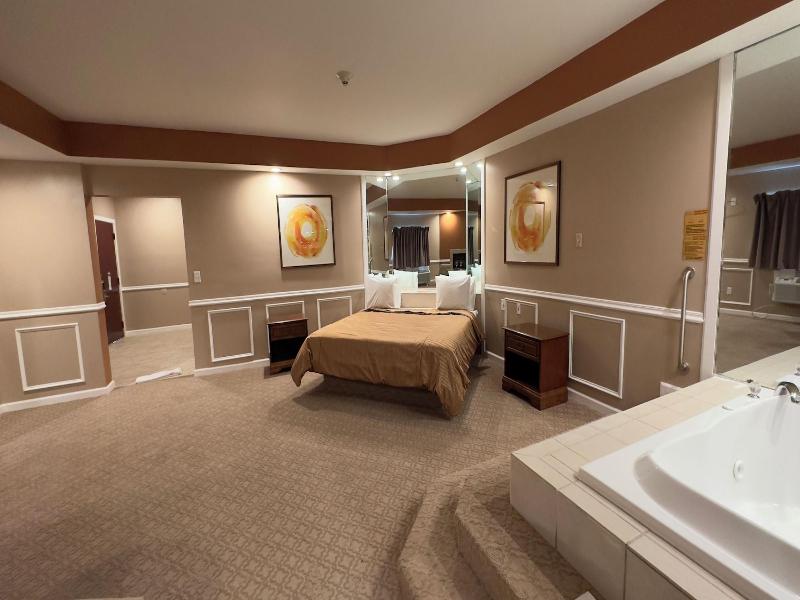 Inn Of The Dove Harrisburg-hershey Romantic Suit image