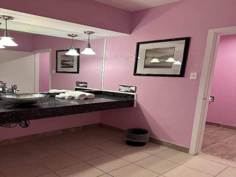 Inn Of The Dove Harrisburg-hershey Romantic Suit image