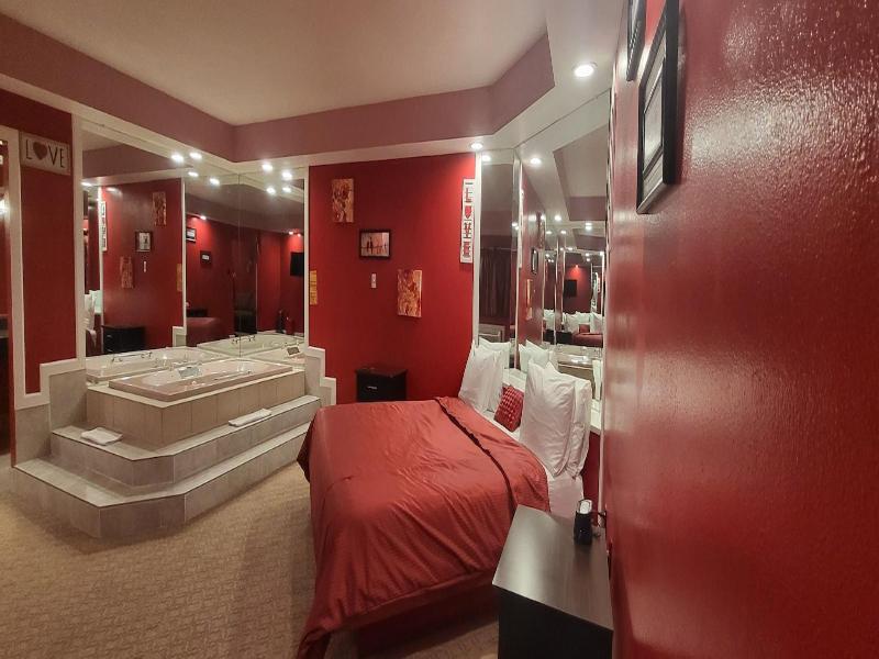 Inn Of The Dove Harrisburg-hershey Romantic Suit image