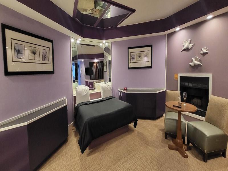Inn Of The Dove Harrisburg-hershey Romantic Suit image