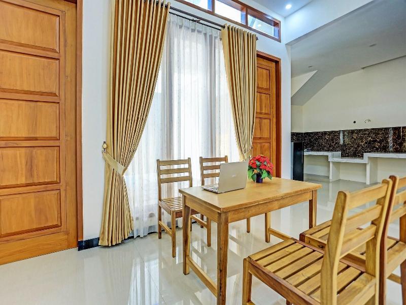 Oyo Life 92321 Abiyan Villa Homestay Syariah image