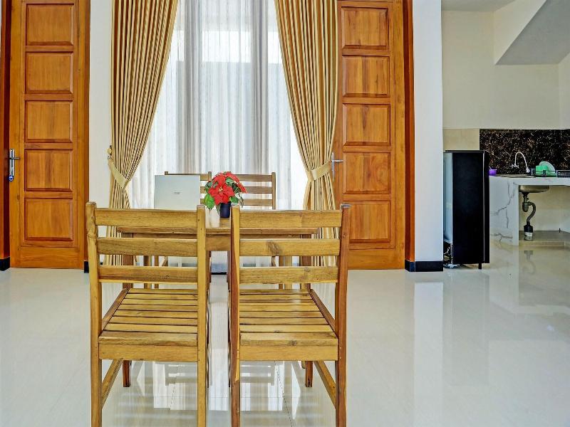 Oyo Life 92321 Abiyan Villa Homestay Syariah image