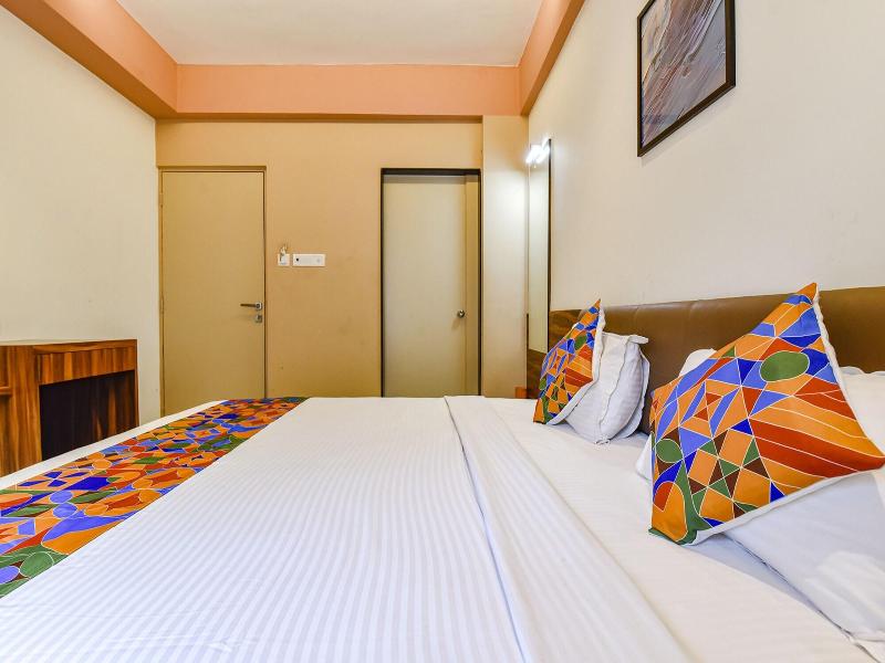Fabhotel Peak Stay image