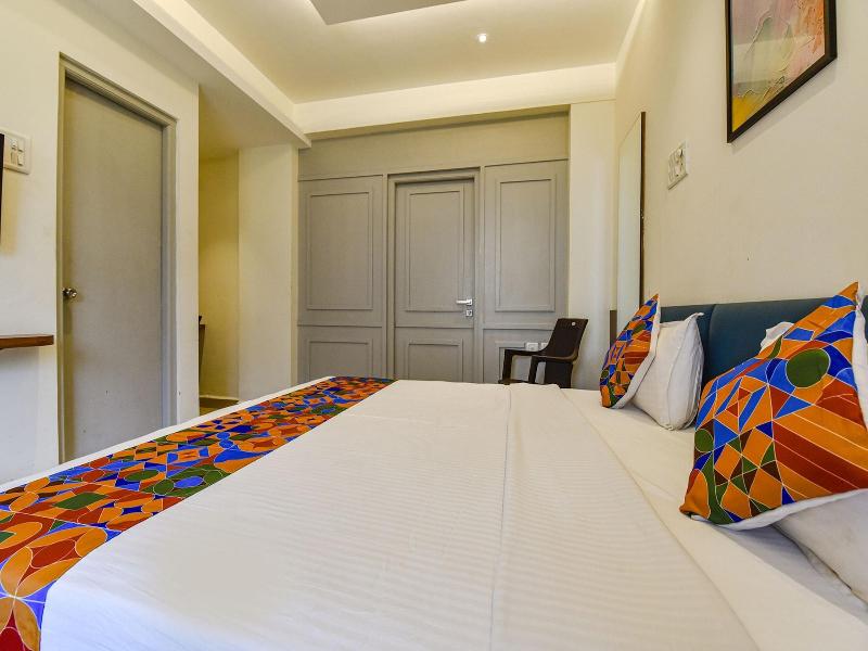 Fabhotel Peak Stay image