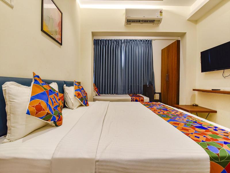 Fabhotel Peak Stay image