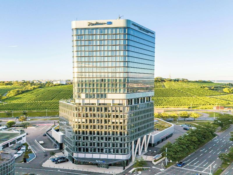 Radisson Blu Hotel At Porsche Design Tower Stutt image