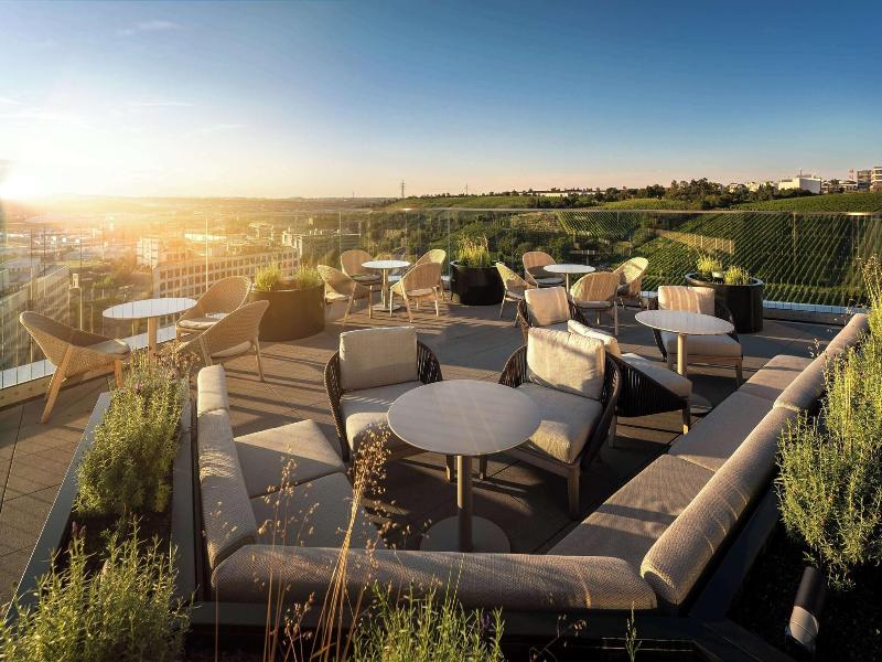 Radisson Blu Hotel At Porsche Design Tower Stutt image