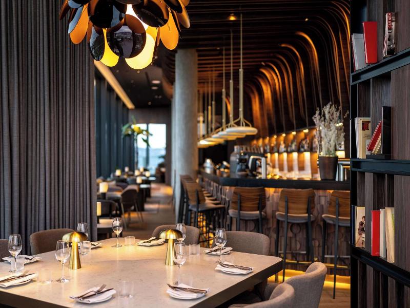 Radisson Blu Hotel At Porsche Design Tower Stutt image