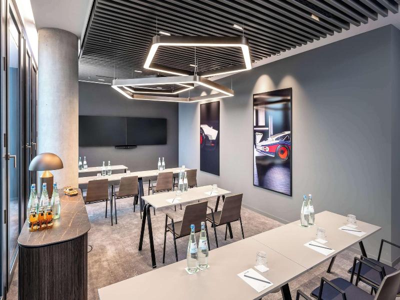 Radisson Blu Hotel At Porsche Design Tower Stutt image