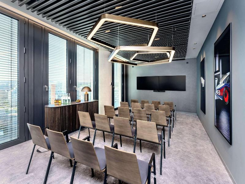 Radisson Blu Hotel At Porsche Design Tower Stutt image