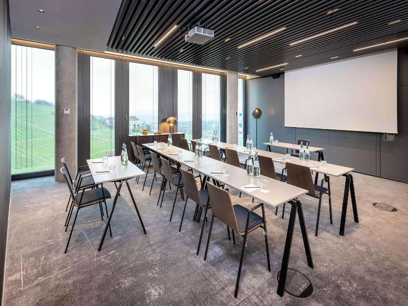 Radisson Blu Hotel At Porsche Design Tower Stutt image