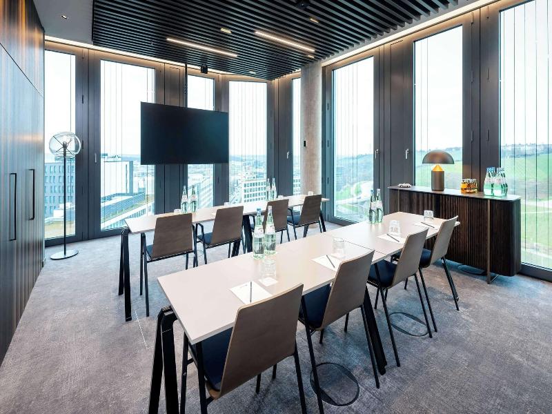 Radisson Blu Hotel At Porsche Design Tower Stutt image