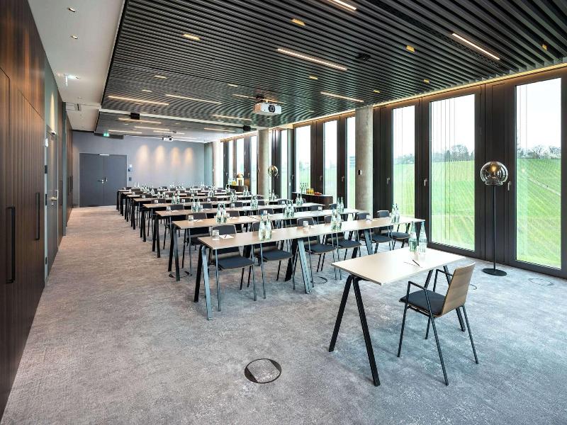 Radisson Blu Hotel At Porsche Design Tower Stutt image