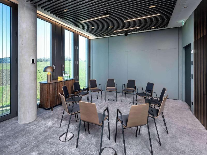 Radisson Blu Hotel At Porsche Design Tower Stutt image