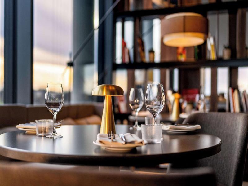 Radisson Blu Hotel At Porsche Design Tower Stutt image