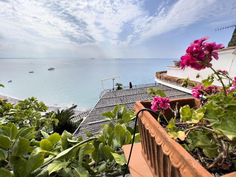 Due Relais - Panoramic Sea View Suites — general view