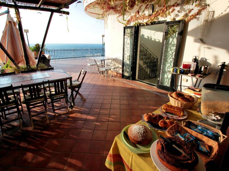 Due Relais - Panoramic Sea View Suites image