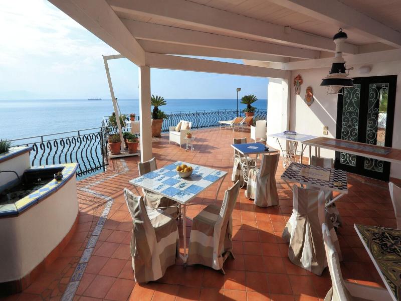 Due Relais - Panoramic Sea View Suites image