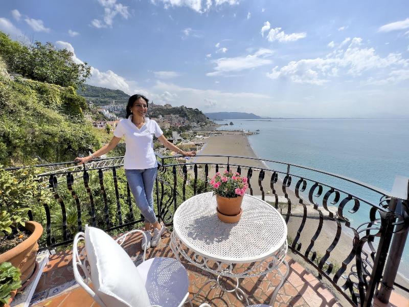 Due Relais - Panoramic Sea View Suites image