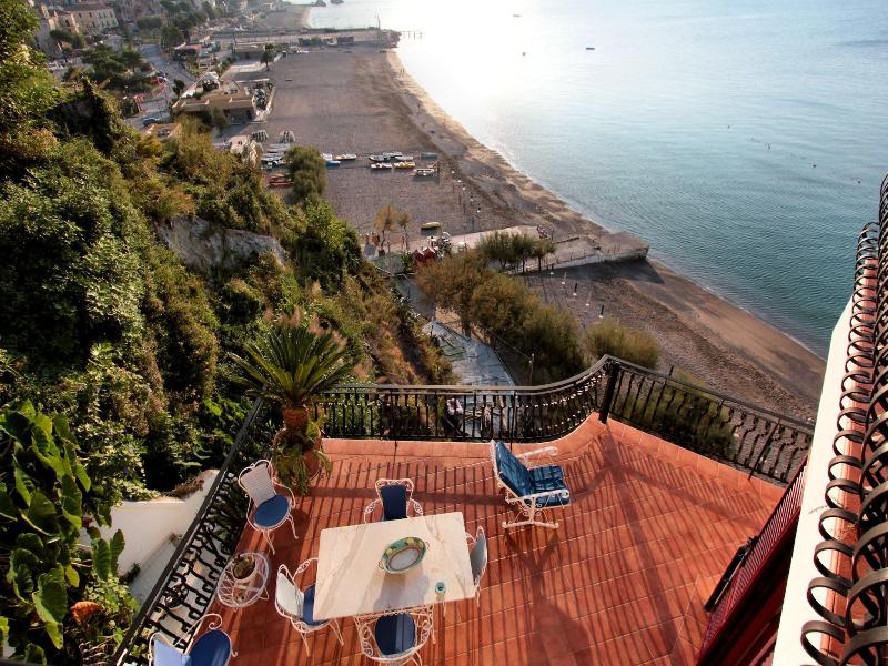 Due Relais - Panoramic Sea View Suites image