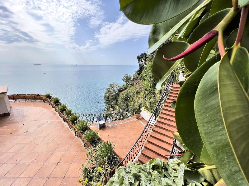 Due Relais - Panoramic Sea View Suites image