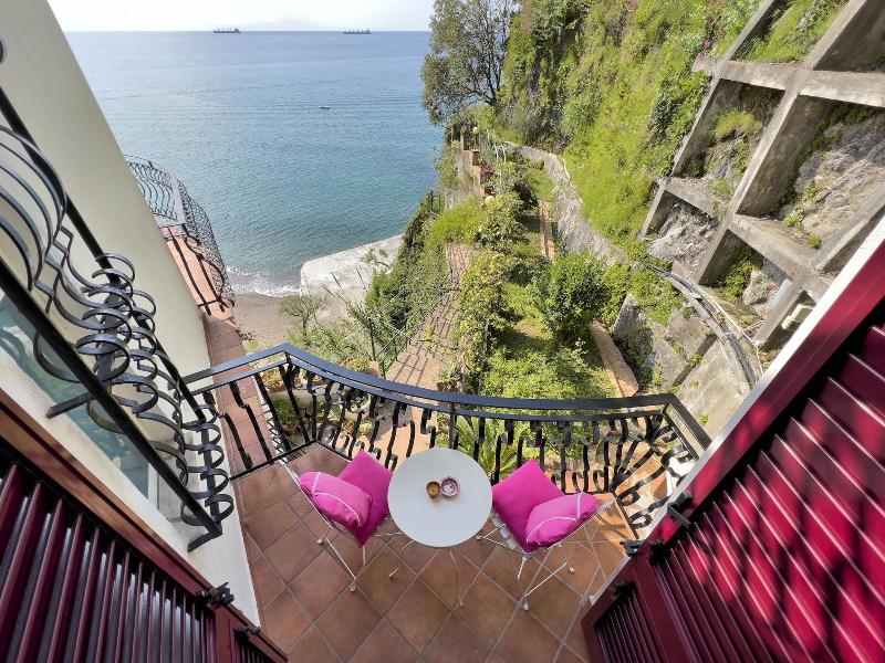 Due Relais - Panoramic Sea View Suites image