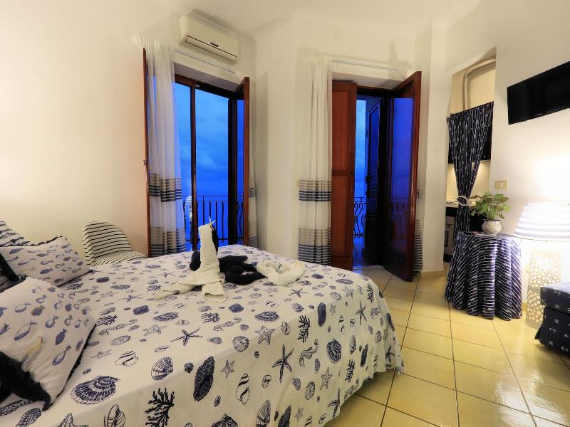 Due Relais - Panoramic Sea View Suites image