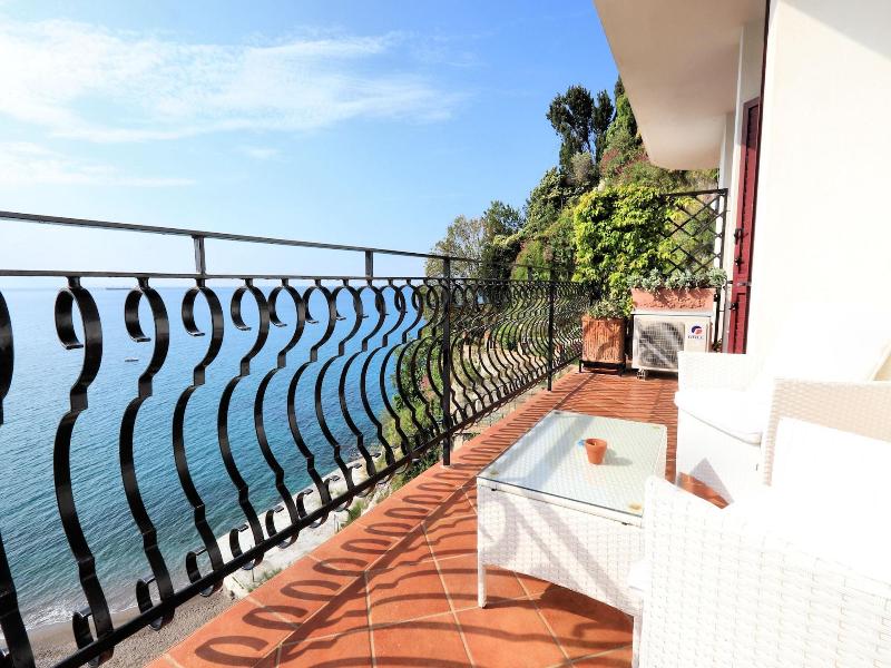 Due Relais - Panoramic Sea View Suites image