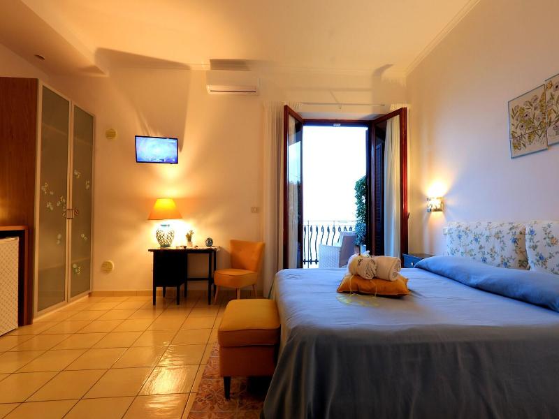 Due Relais - Panoramic Sea View Suites image