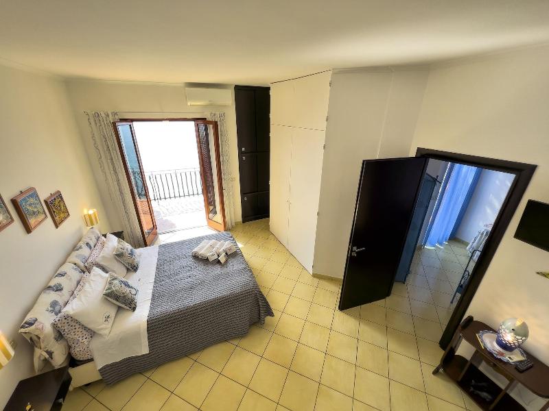 Due Relais - Panoramic Sea View Suites image