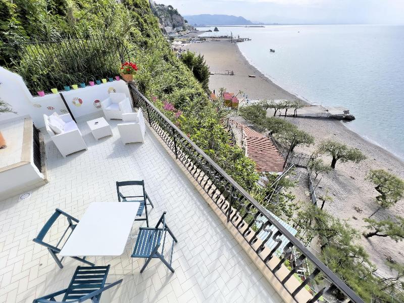 Due Relais - Panoramic Sea View Suites image