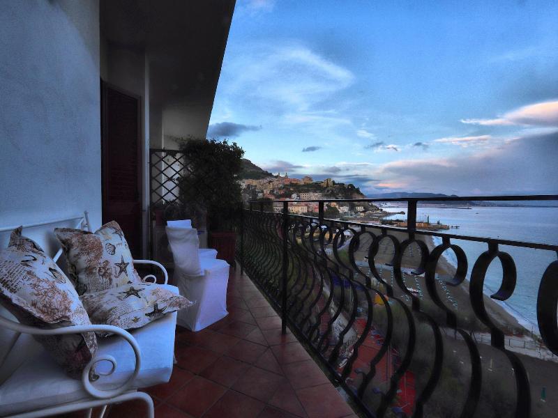 Due Relais - Panoramic Sea View Suites image