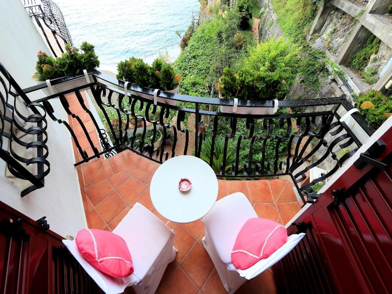 Due Relais - Panoramic Sea View Suites image