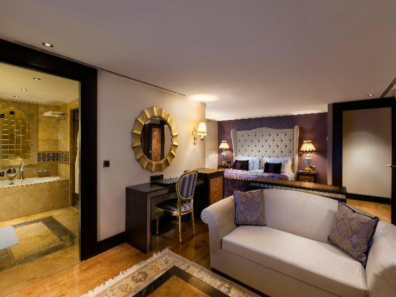Mardan Palace image