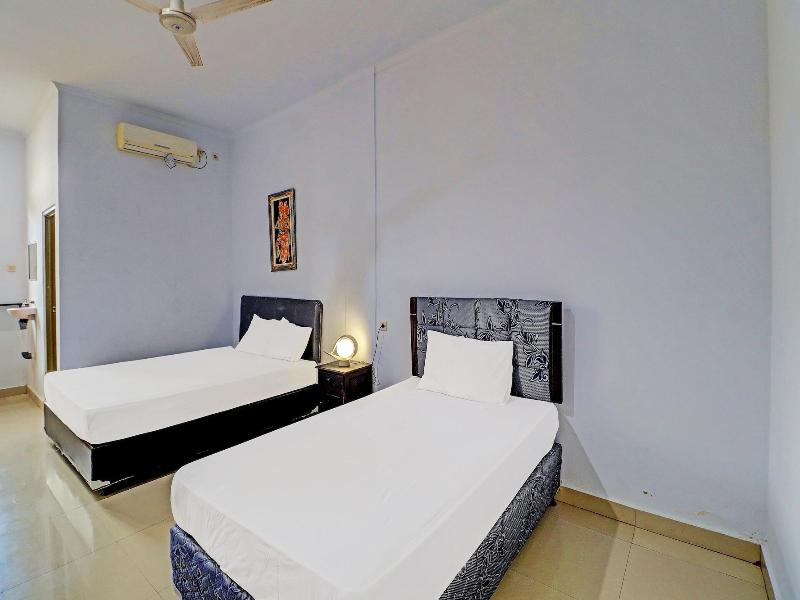 Capital O 92094 Hotel Kertha image