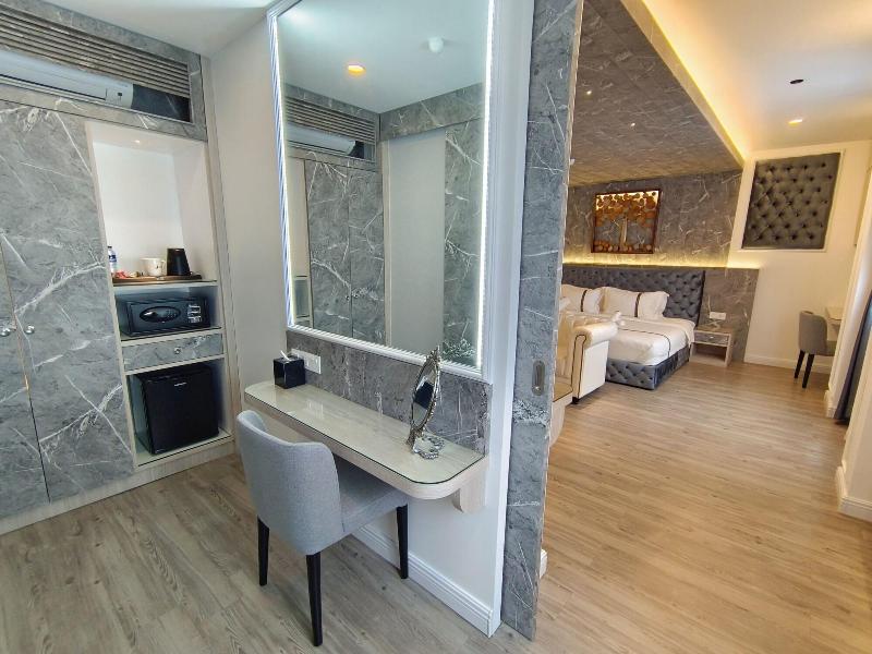 Frazel Heritage Hotel  image