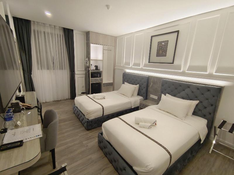 Frazel Heritage Hotel  image