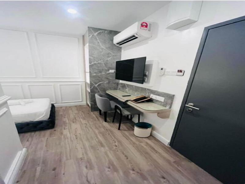 Frazel Heritage Hotel  image