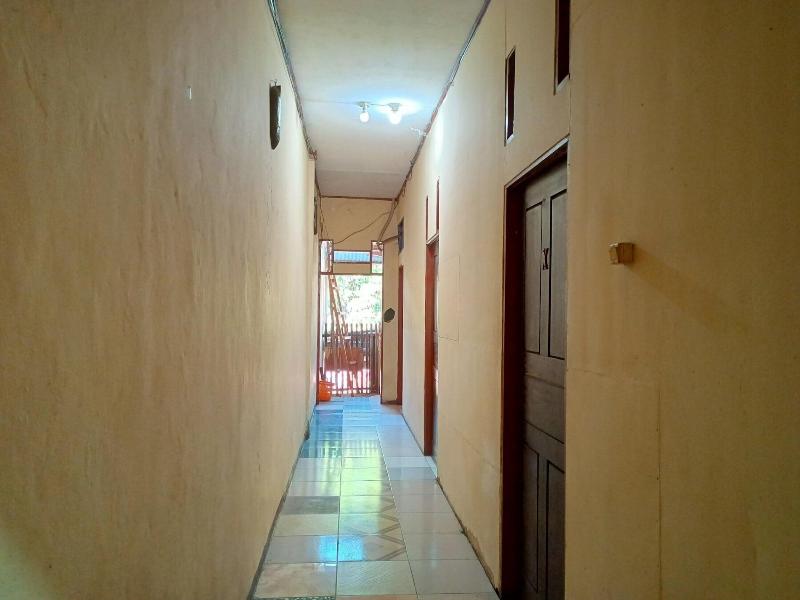 Oyo 93479 Hotel Jaguar Sentani image