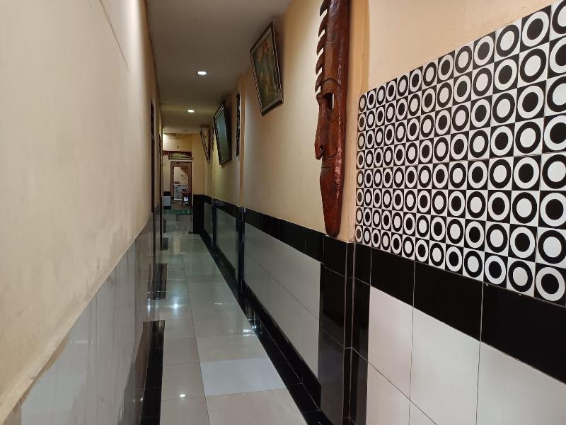 Oyo 93479 Hotel Jaguar Sentani image