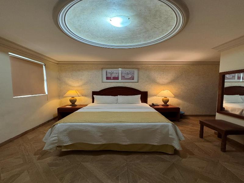 Hotel Plaza Express image