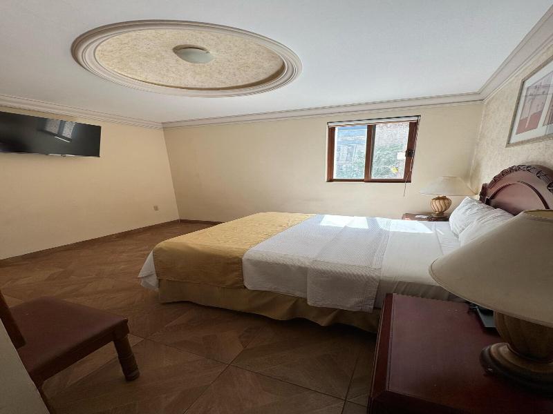Hotel Plaza Express image