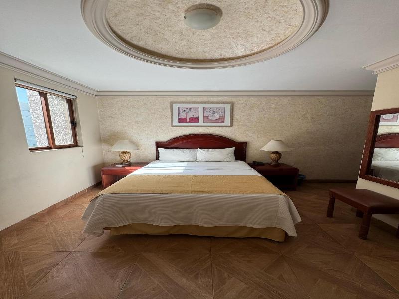 Hotel Plaza Express image