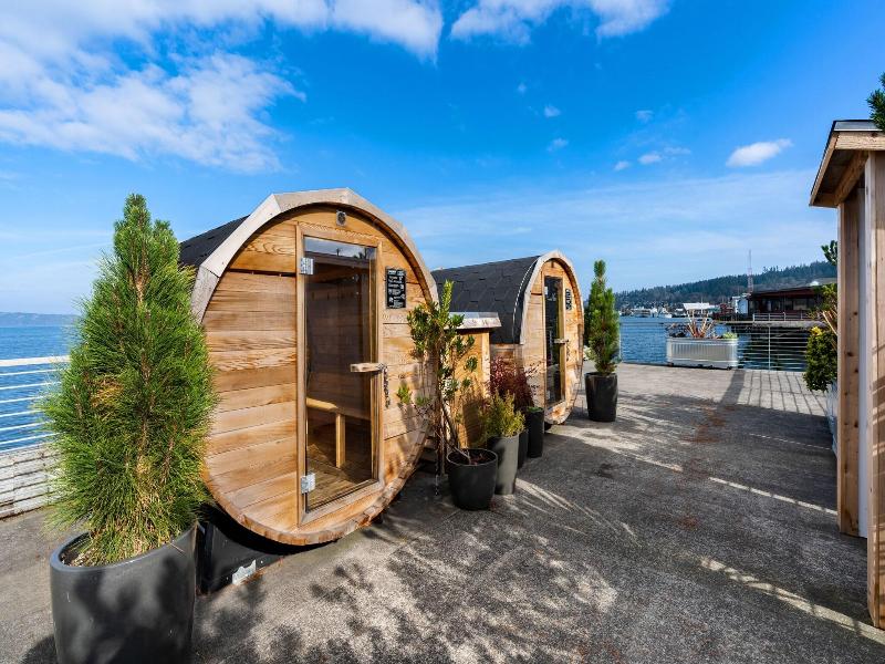 Bowline Hotel image