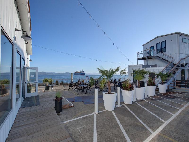Bowline Hotel image