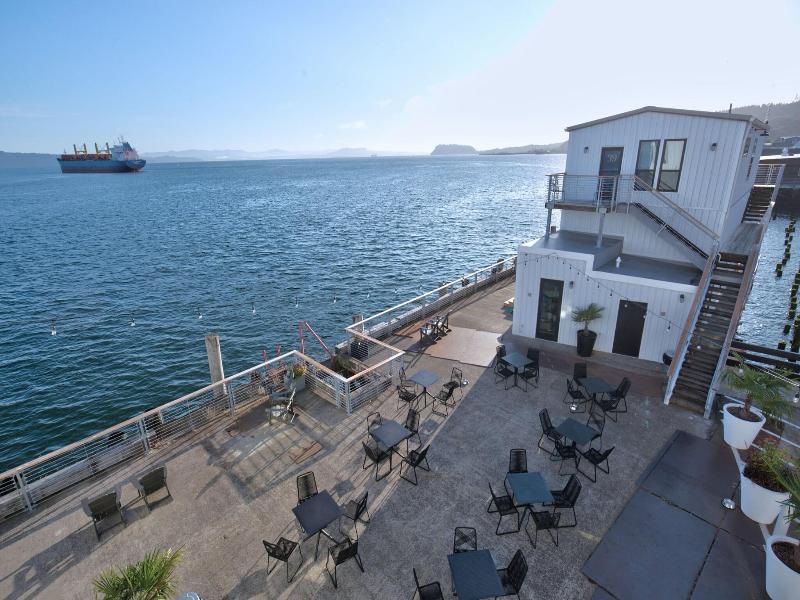 Bowline Hotel image
