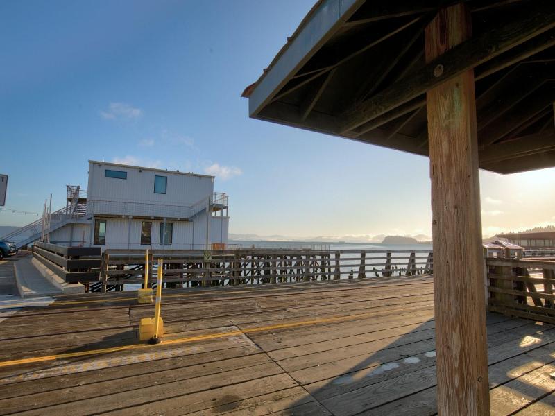 Bowline Hotel image
