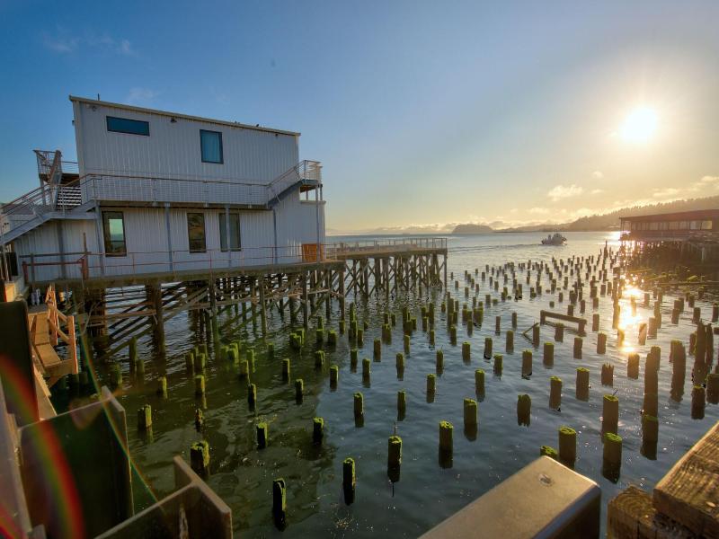 Bowline Hotel image