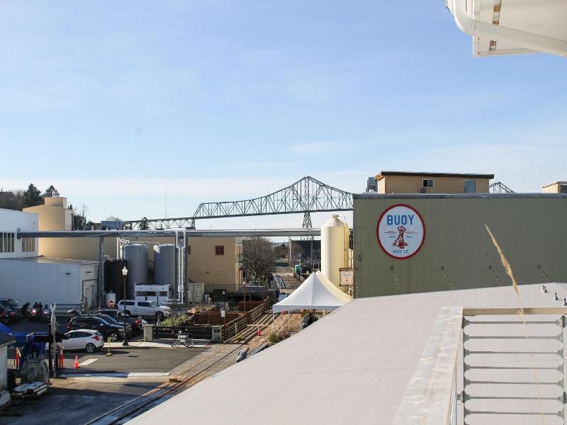 Bowline Hotel image